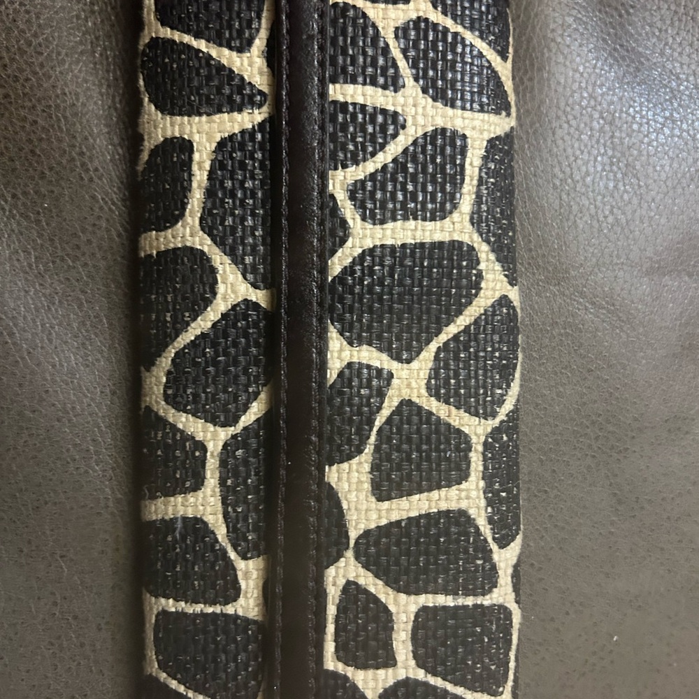 Like New Never Worn Giraffe Print Wallet